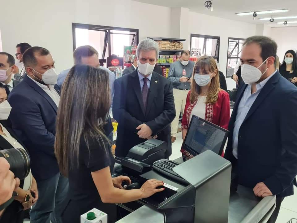 Inauguran primera escuela de supermercadismo del País