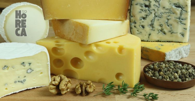 "Maridaje de Sabores: Uva y Queso, el Camino Dulce hacia un Beso"